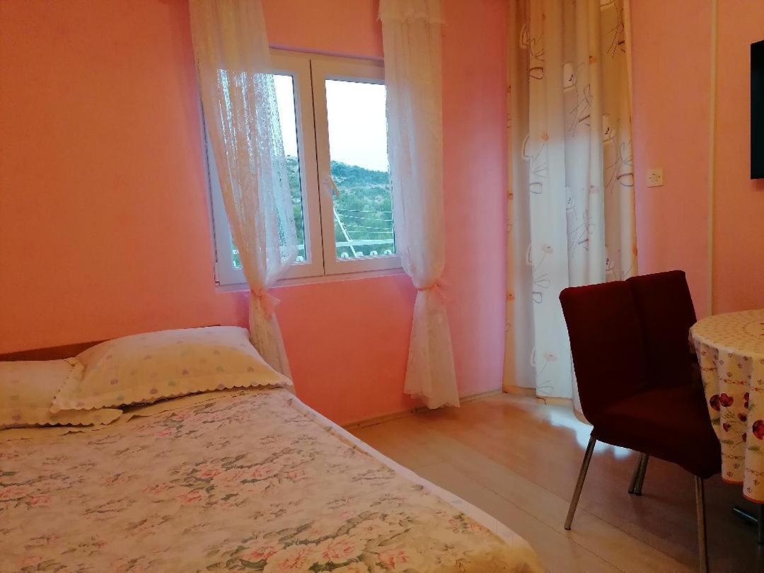 Apartmani Milisa L Primošten Eksteriør bilde